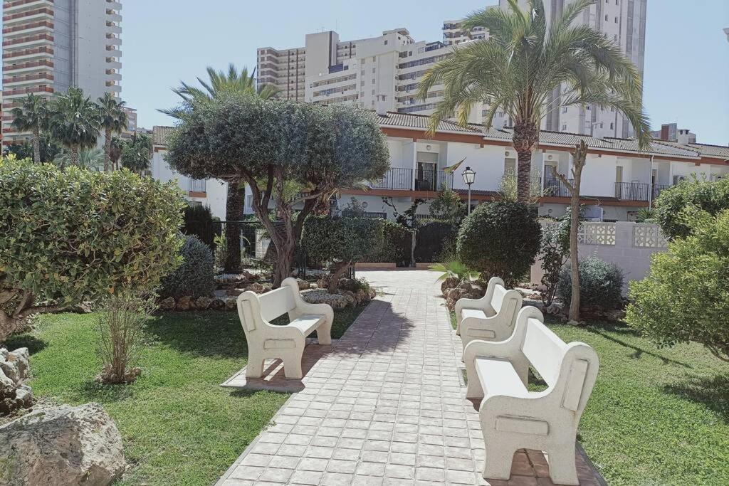 2 Bedroom Townhouse In Beautiful Gated Complex Benidorm Exteriér fotografie